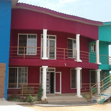 The Accra Backpackers Hostel Bagian luar foto