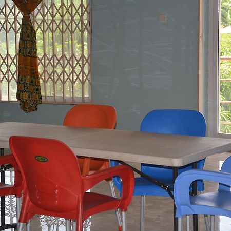 The Accra Backpackers Hostel Bagian luar foto