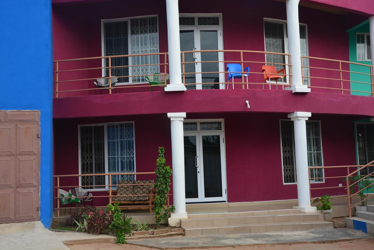 The Accra Backpackers Hostel Bagian luar foto
