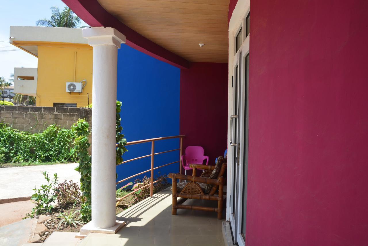 The Accra Backpackers Hostel Bagian luar foto