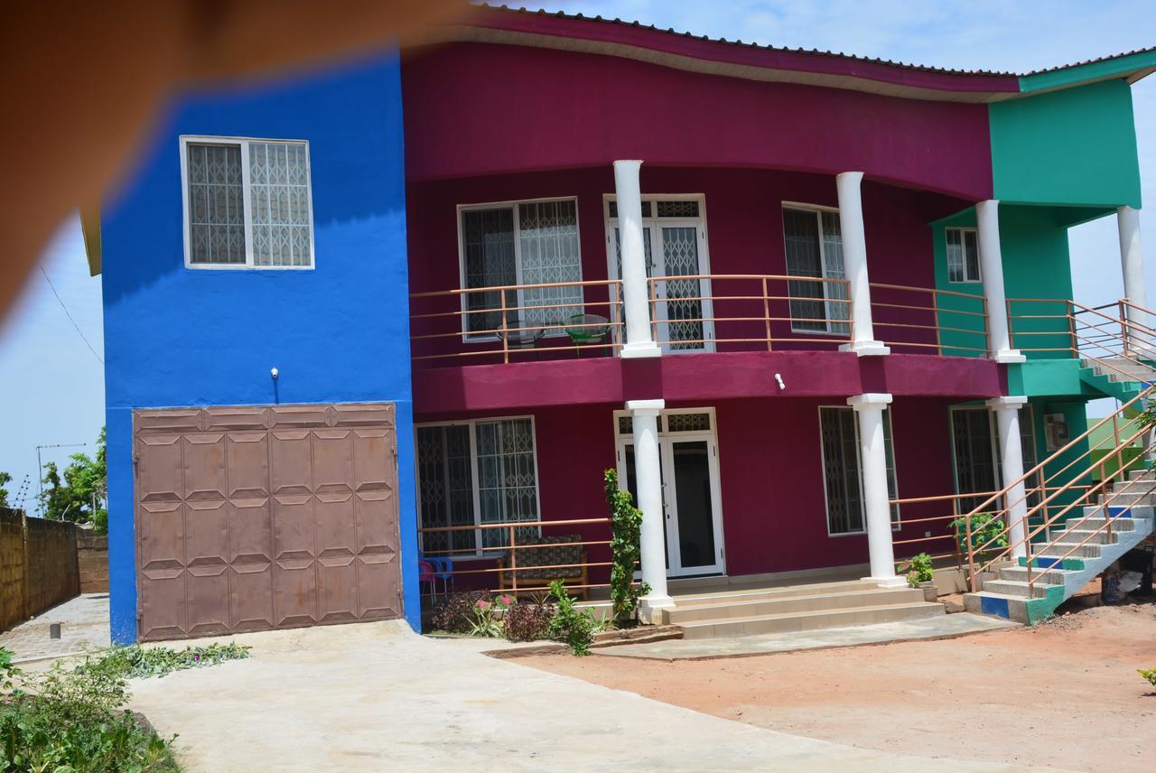 The Accra Backpackers Hostel Bagian luar foto