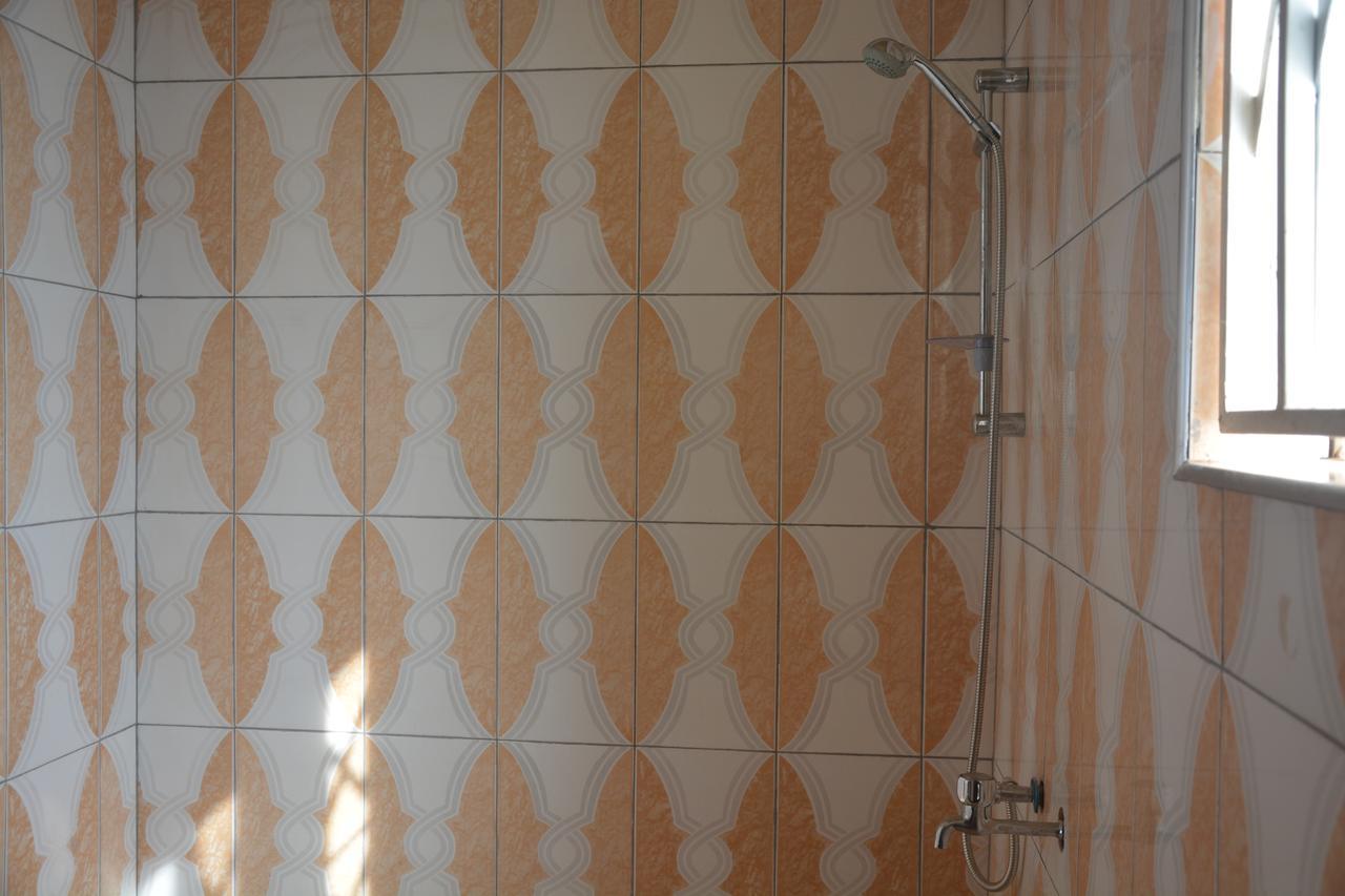 The Accra Backpackers Hostel Bagian luar foto