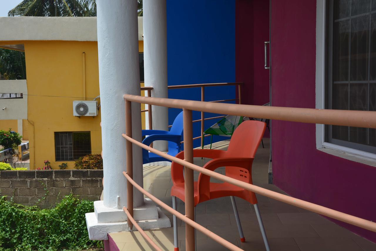 The Accra Backpackers Hostel Bagian luar foto